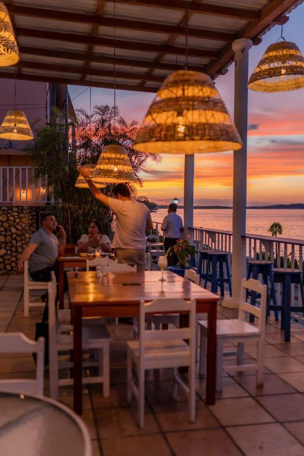 Hotel Sabana フローレス エクステリア 写真
