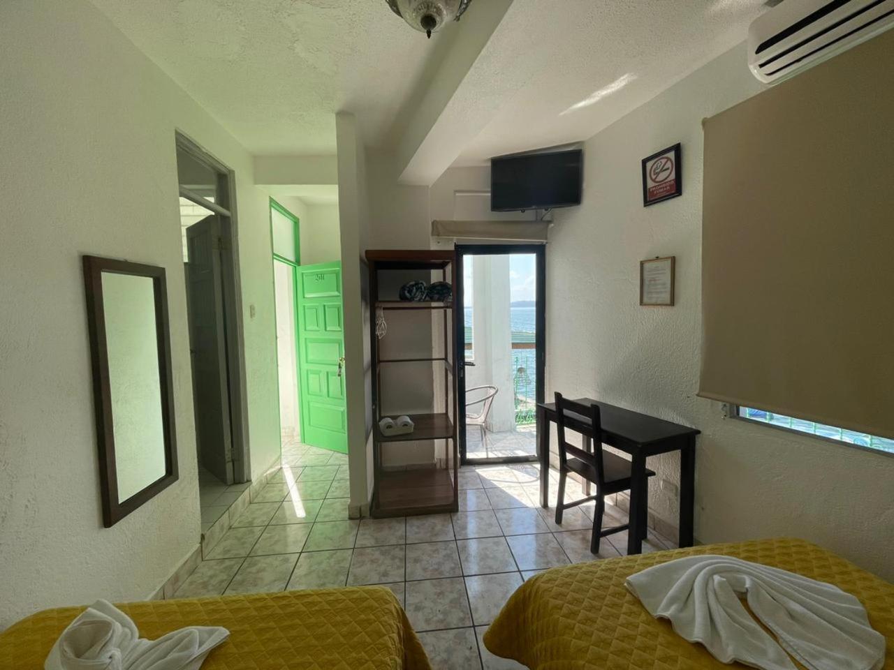 Hotel Sabana フローレス エクステリア 写真